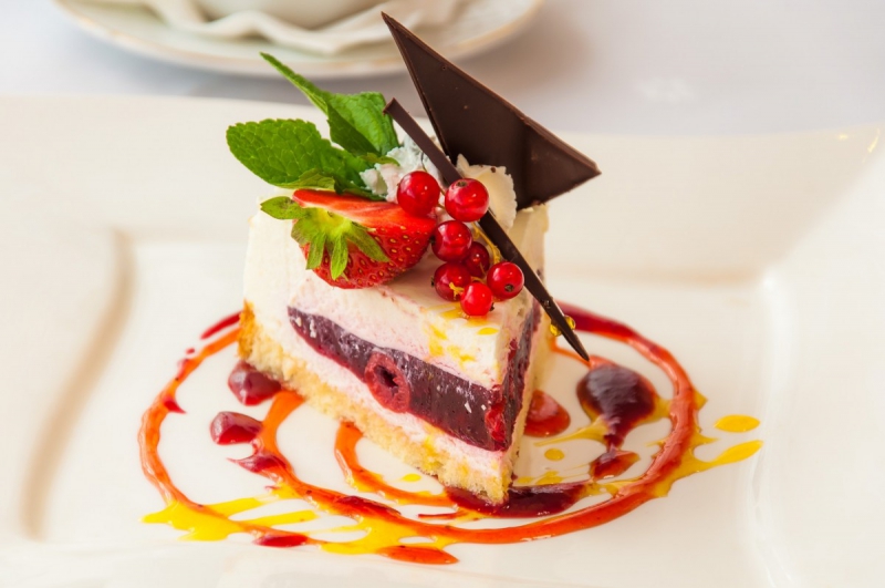 boulangerie-VALDEBLORE-min_the_cake_dessert_eating_bun_colorful_sweet_dish_taste_cake_with_cream-941034
